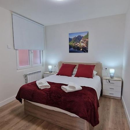 Apartamento Aires De Tineo Oviédo Exterior foto
